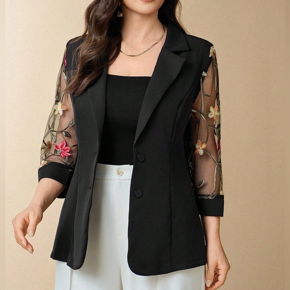 Chic Black Floral Embroidered Women's Blazer